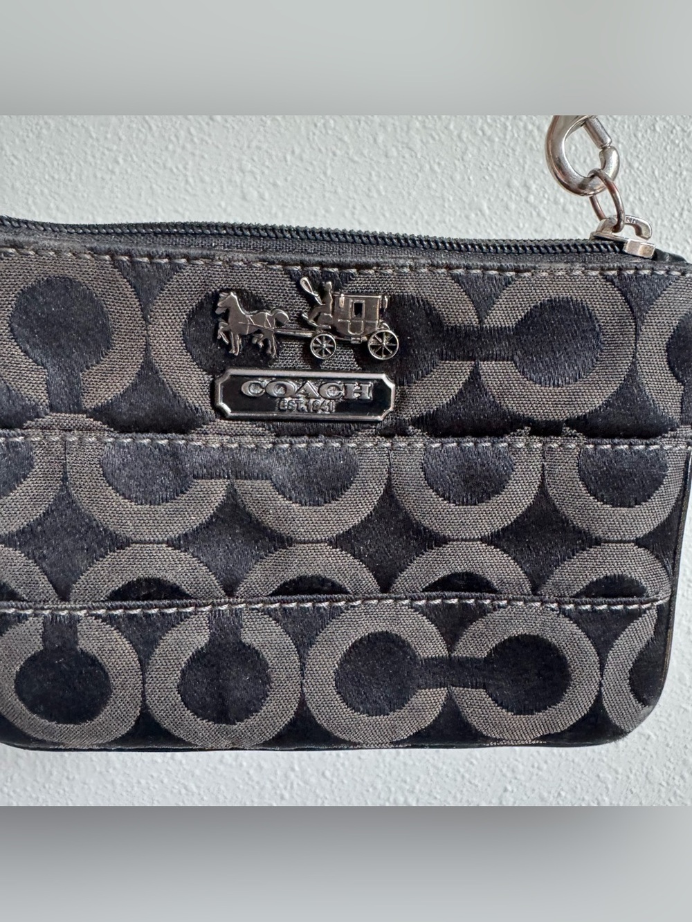 COACH Black & Gray Signature Jacquard Wristlet